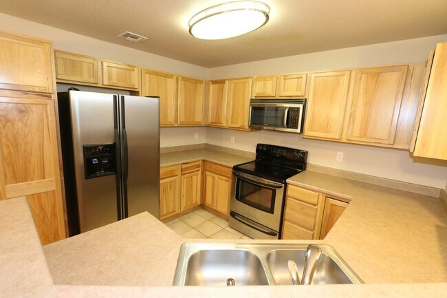 Building Photo - Spacious Top-Floor Condo in Las Casas at Broadmoor Bluffs | 2 Bed / 2 Bath + Garage, Very close t...