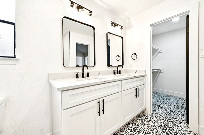 Building Photo - 17307 Eden Ct