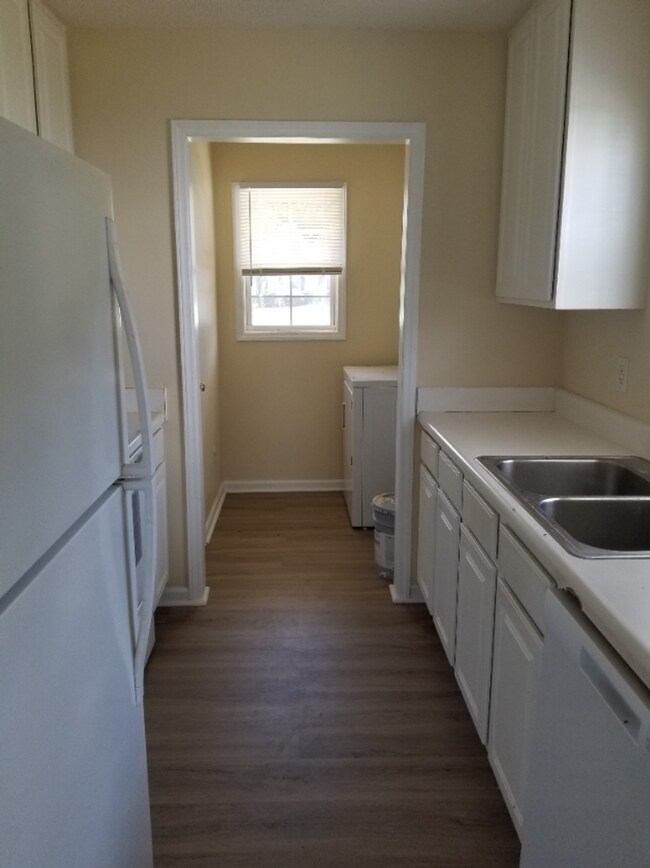 Building Photo - 3 BR/2BA | Newly Renovated Single Family Home | Large yard | In Benson NC !
