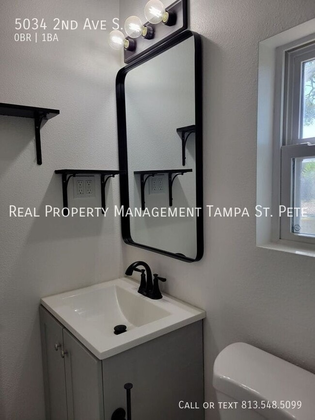 Building Photo - 5034 2nd Ave S