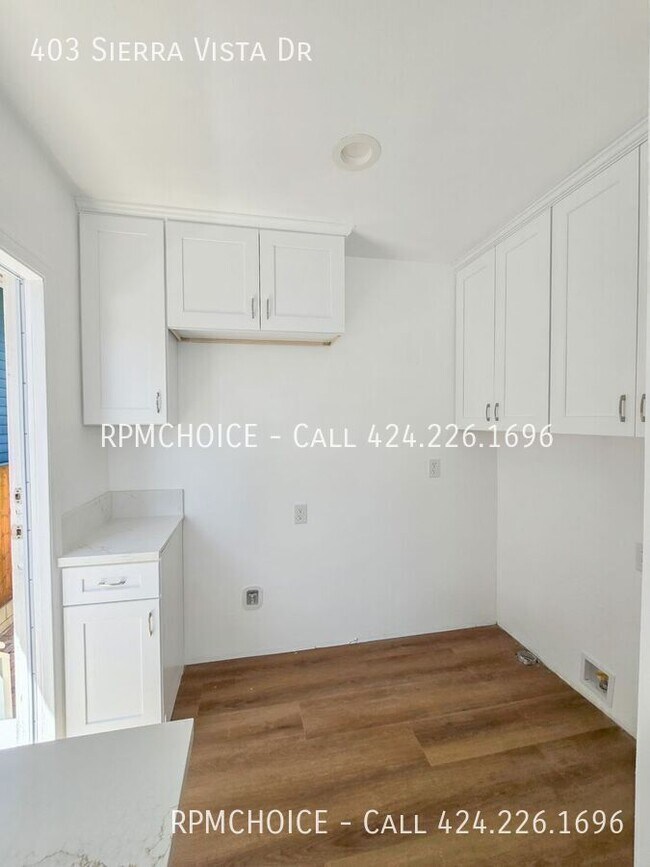 Building Photo - 403 Sierra Vista Dr