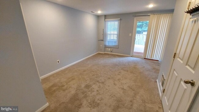 Building Photo - 8709 Ravenglass Way