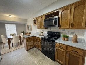 Building Photo - 3409 NW Duncan Rd