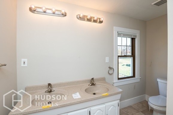 Building Photo - AVAILABLE NOW! - 340 W MAPLE STREET, DESHL...