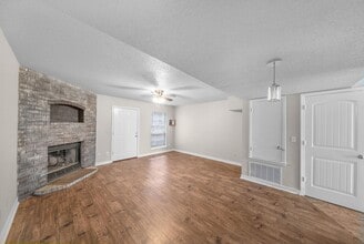Building Photo - 2456 N Brophy Cir
