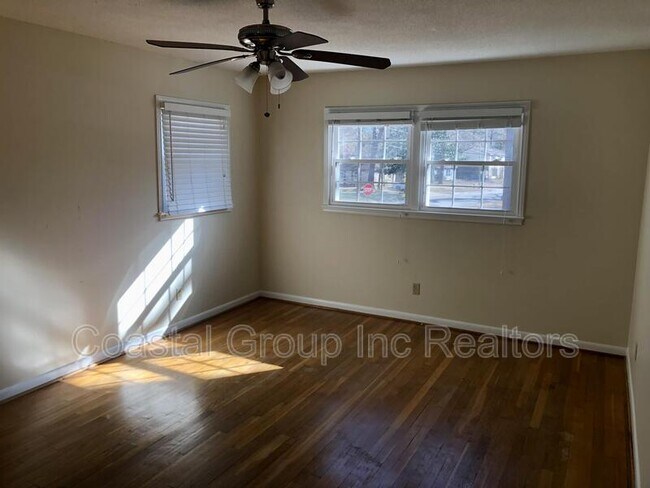 Building Photo - 613 Reef Ln