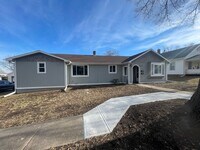 Building Photo - Town Home for rent in Papillion