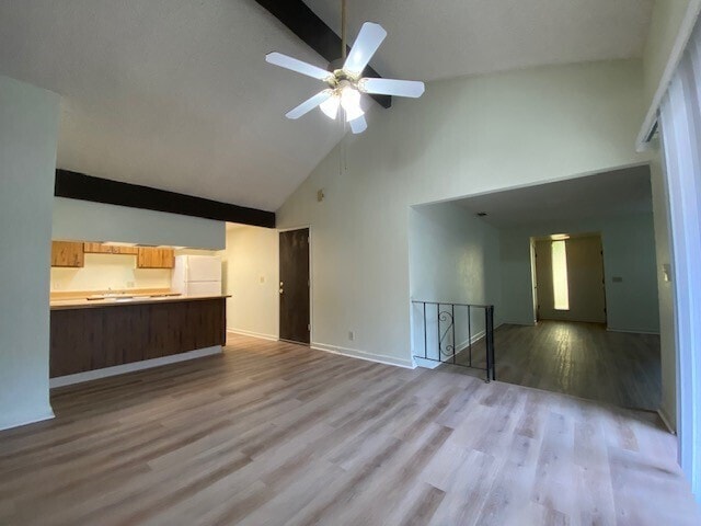 Building Photo - Charming and Well-Maintained 3-Bedroom, 2-...