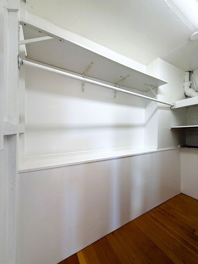 Building Photo - 132 Bella Vista Ave