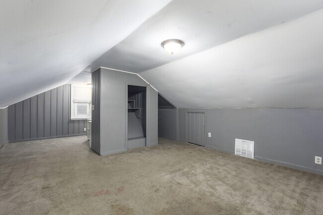 Building Photo - 13881 Carlisle St