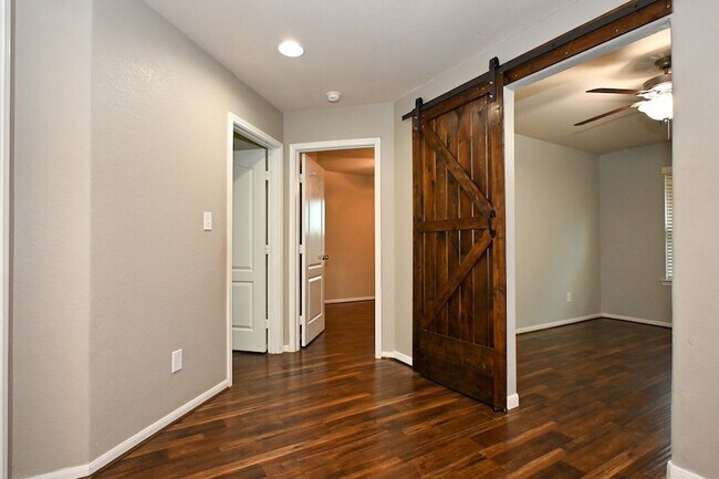 Building Photo - 9952 Morgan Creek Ln