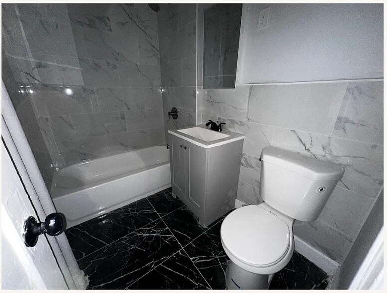 319 Summit Ave 5 - 311 Summit Ave