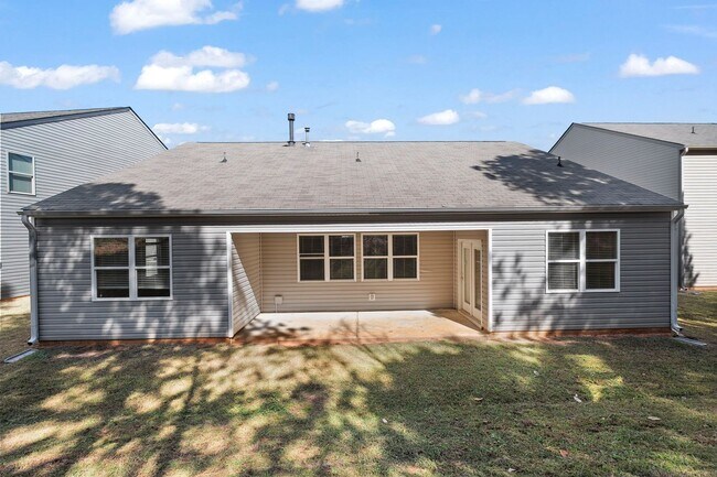 Building Photo - True Ranch Style Living! 2018 Built! 2300+...