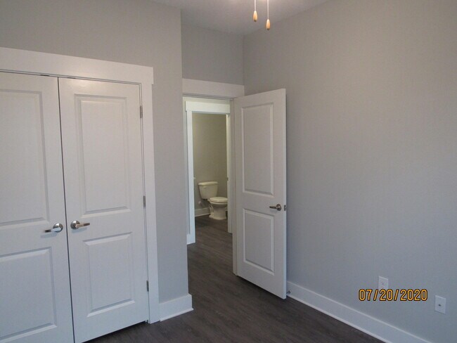 Building Photo - 267 N Sand Palm Rd