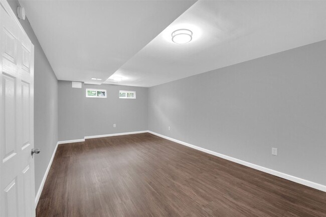 Building Photo - 13351 Hiddencrest Ln