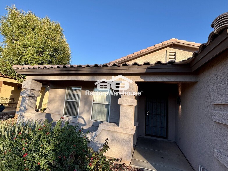 Building Photo - 2607 S 71st Dr