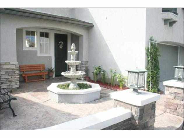 Building Photo - Gorgeous, Large Home in Quiet & Desirable Torrey Highlands- Private Backyard - 2-Car Garage - Can...