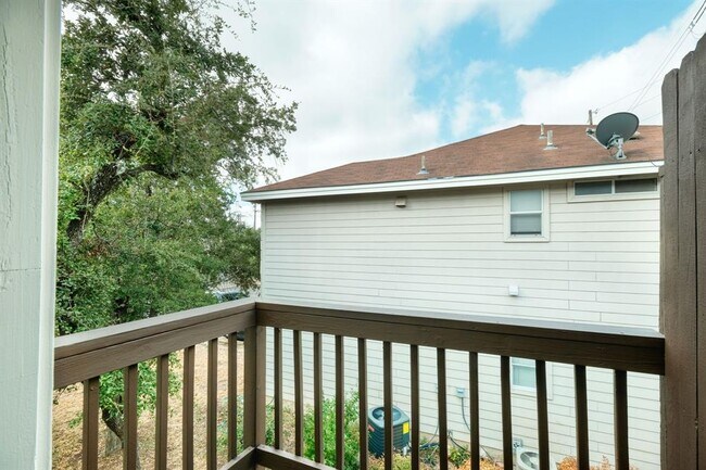 Building Photo - 3201 El Salido Pkwy