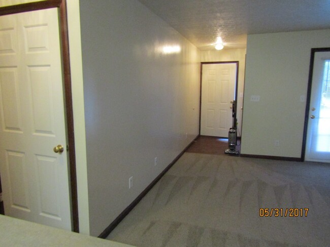 Entry area - Arlington Village Apartments