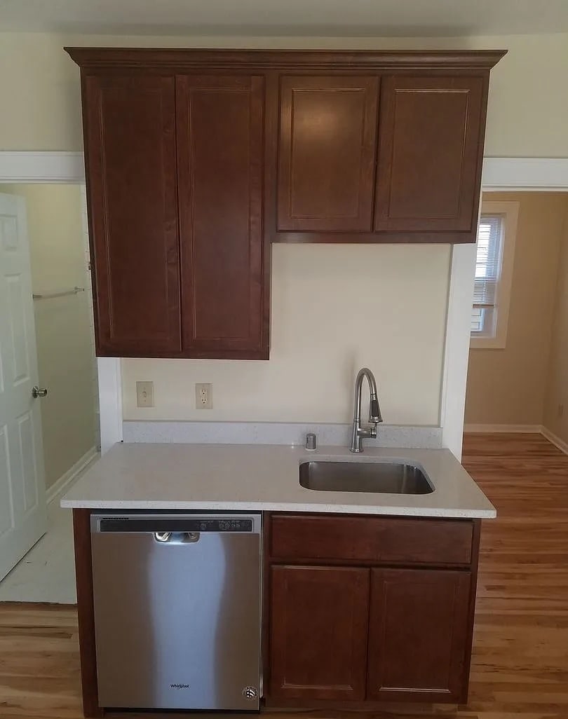 2477 Dousman - Kitchen - 2477-2479 N Dousman St