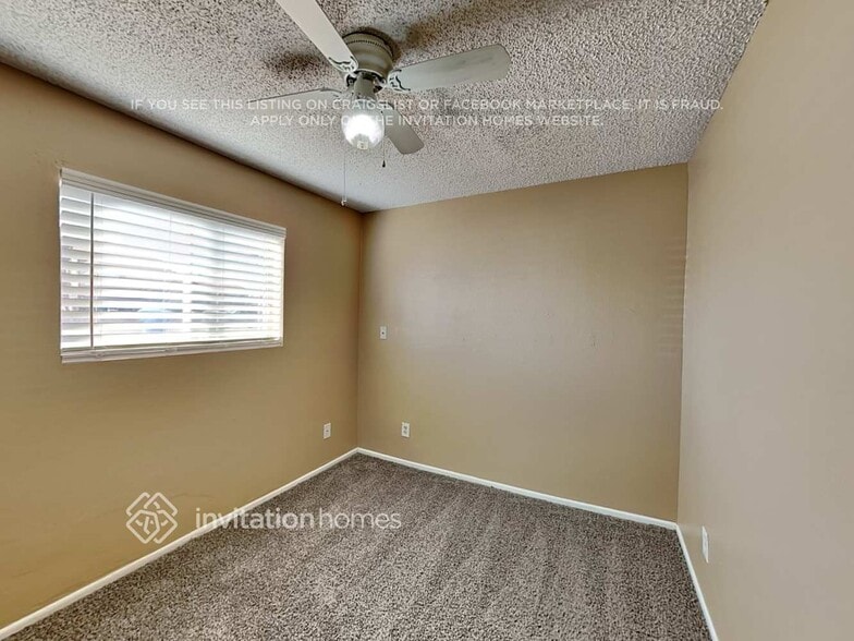 Building Photo - 3814 W Charter Oak Rd