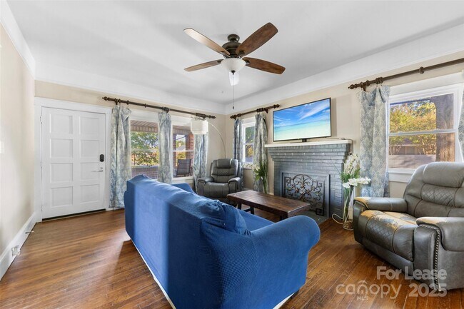 Building Photo - 604 Pearl Ave