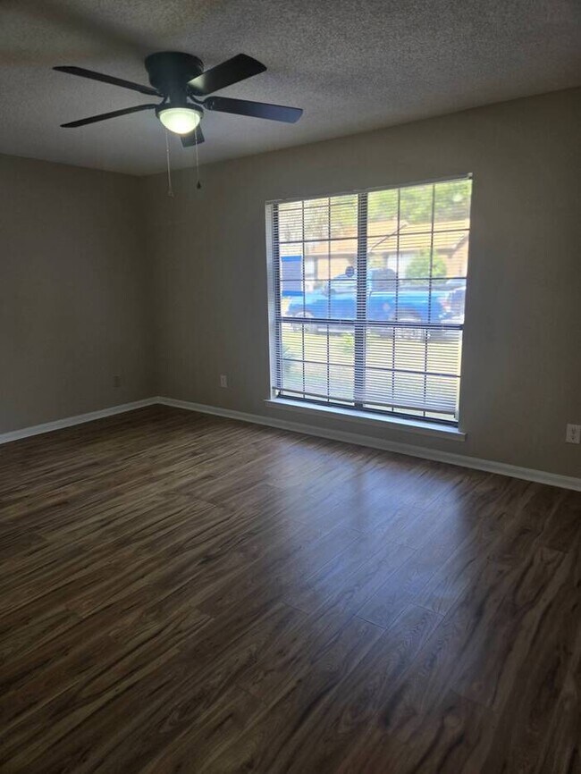 Building Photo - 123 Harmon Creek Dr