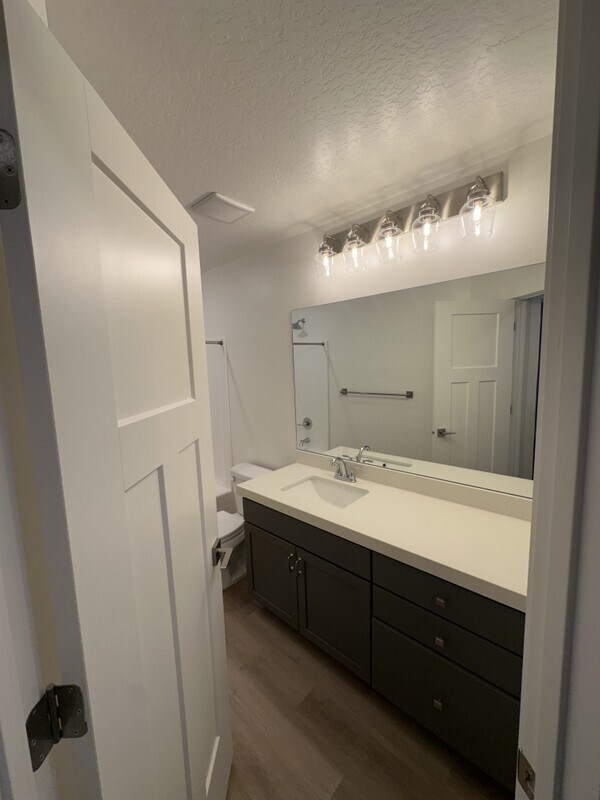 Building Photo - 1762 W 220 S