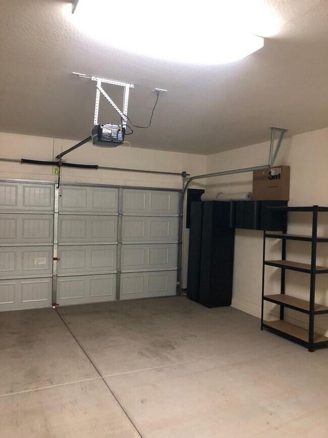 Building Photo - Coming Soon! Stunning 3 bed, 2 bath locate...