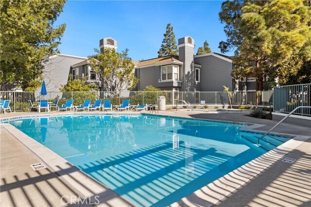 Building Photo - 85 Seaborough