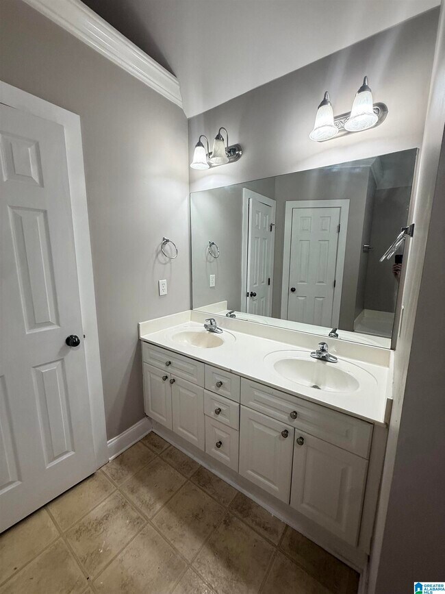 Building Photo - 5744 Colony Ln