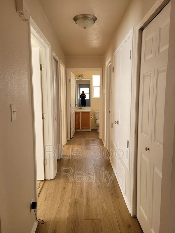 Building Photo - 3441 Martin Meadows Dr NE