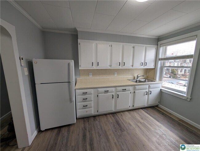 Building Photo - 1111 Catasauqua Rd