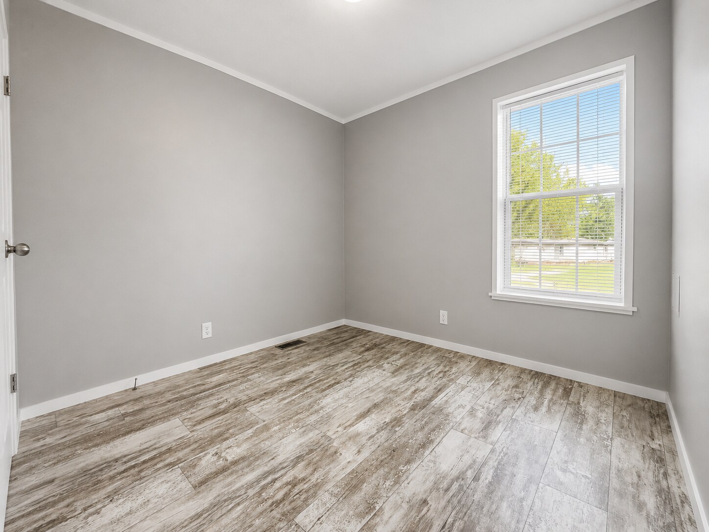 Building Photo - 11827 Cascade Cir