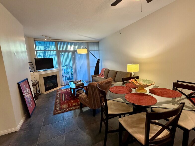 Building Photo - 850 Beech St