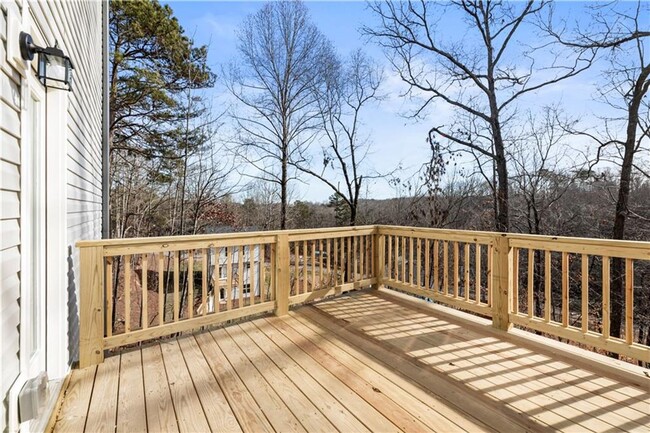 Building Photo - 3 bedroom/2.5 bath Like New in Forsyth Cou...
