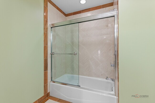 Building Photo - 312 Camargo Ct