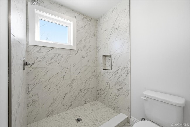 Building Photo - 13 W Hoffman Ave