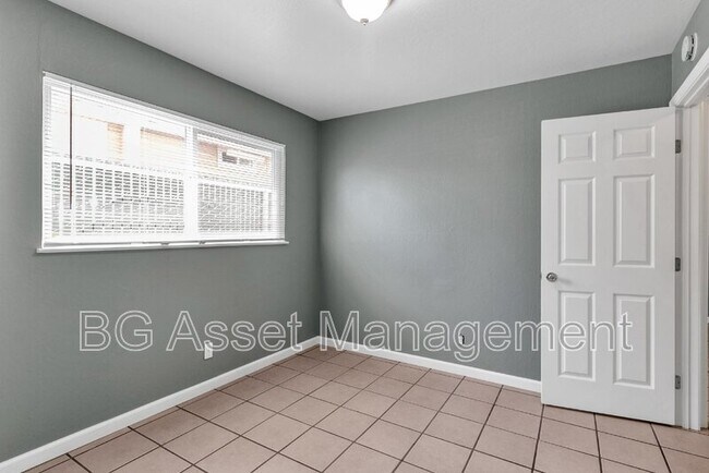 Building Photo - 1529 23rd St