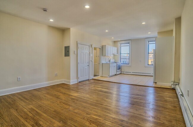 Building Photo - 377 Palisade Ave