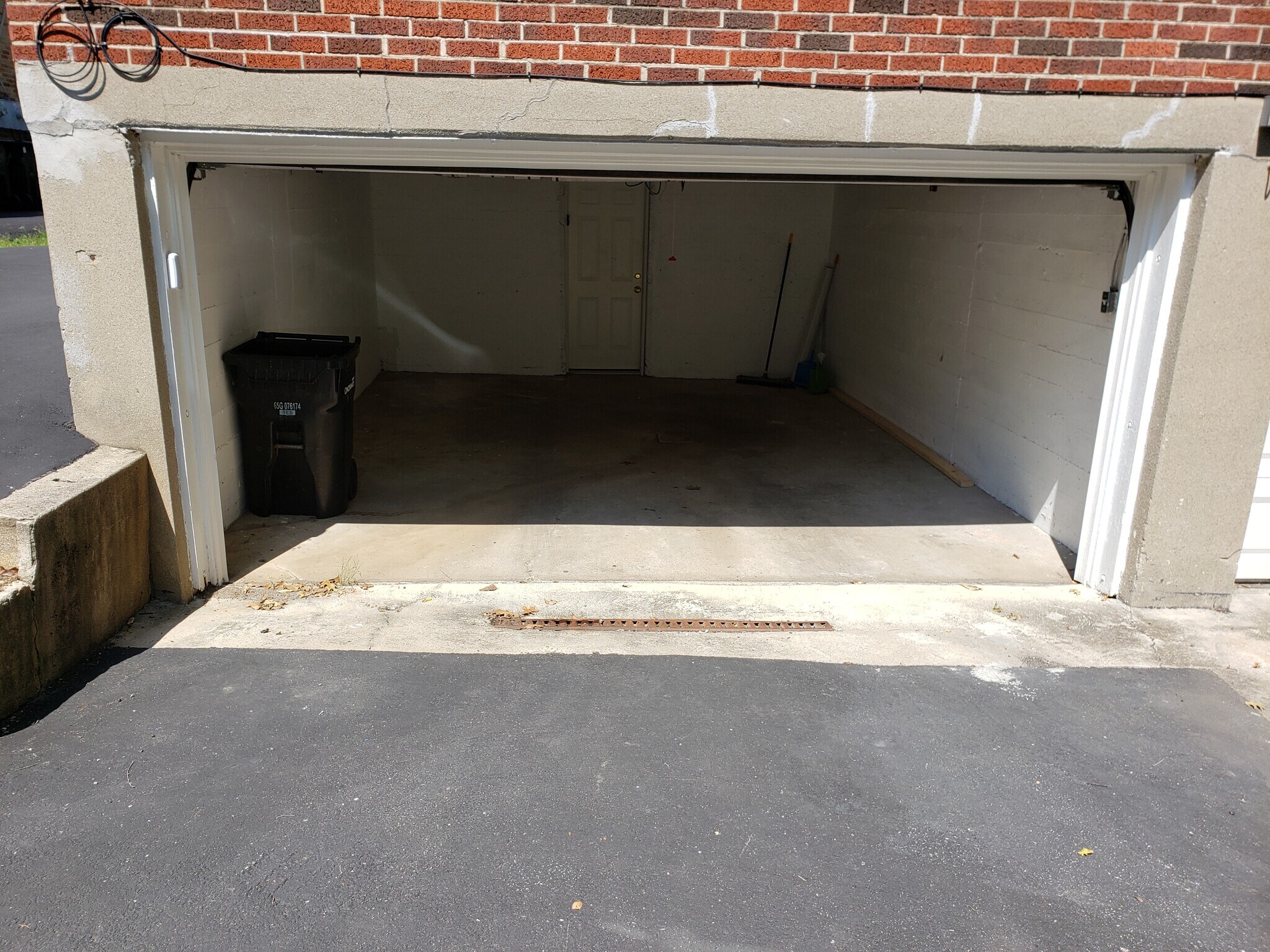 Large/Dedicated Garage - 4753 Rapid Run Rd