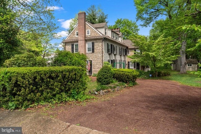 Building Photo - 209 N Bellevue Ave