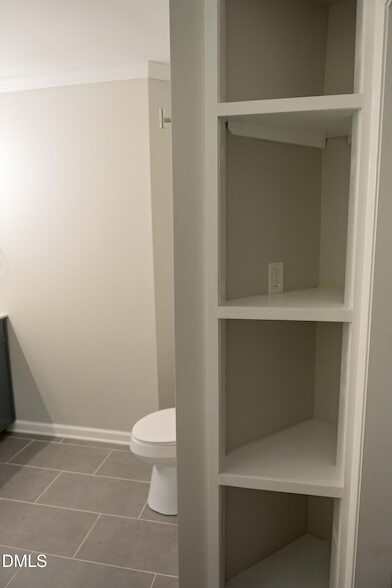 Building Photo - 6001 Brown Swiss Way