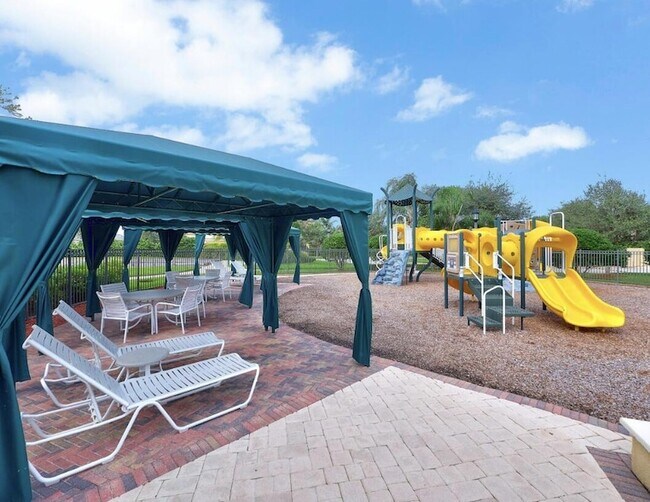 Building Photo - 12115 SW Bennington Cir