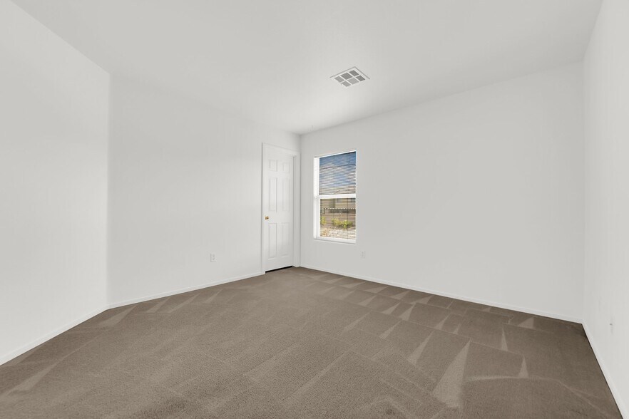 Building Photo - 9633 Rolling Thunder Ave