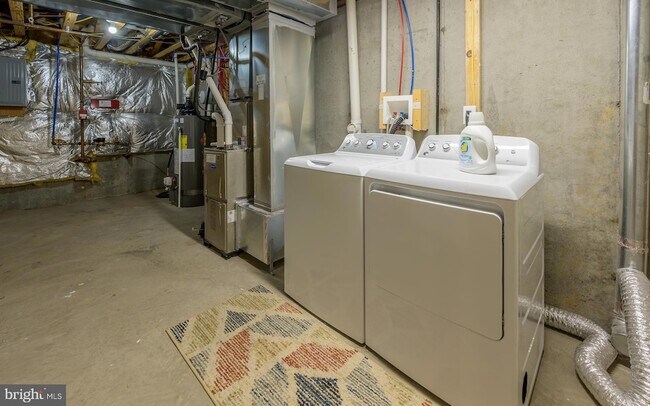 Building Photo - 310 Katie Ln