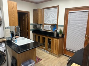 Building Photo - 30 W Etruria St