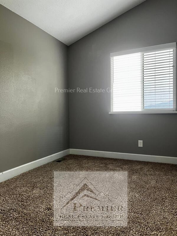 Building Photo - 3466 Foxridge Dr