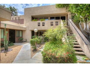 Building Photo - "Spacious 960 Sq Ft Studio Oasis in Vibrant Palm Springs!"