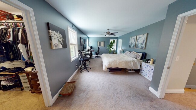Building Photo - $500 OFF 1st Month's Rent if Leased by 07/...